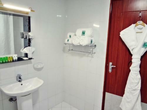Grand Nova Hotel