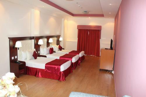 Grand Nova Hotel