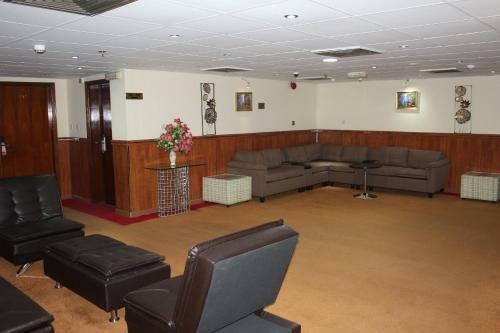 Grand Nova Hotel