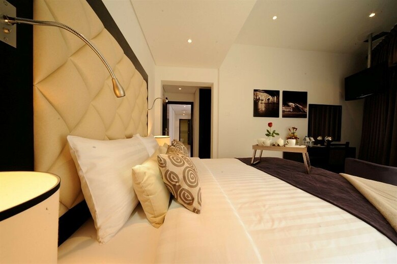 Auris Metro Central Hotel Apartments