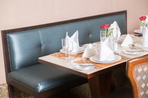 Hotel Retaj Al Bayt Suites