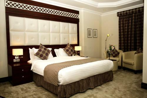Plaza Business Hotel