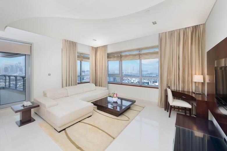 Staybridge Suites Dubai Internet City, An Ihg Hotel