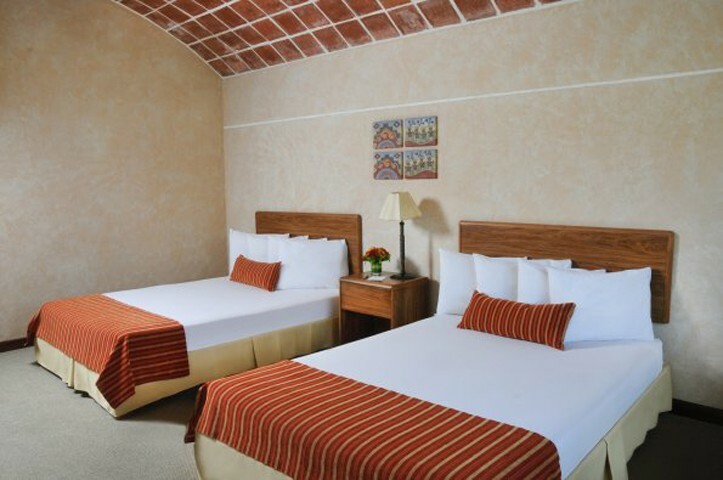 Hotel El Lago Estelar