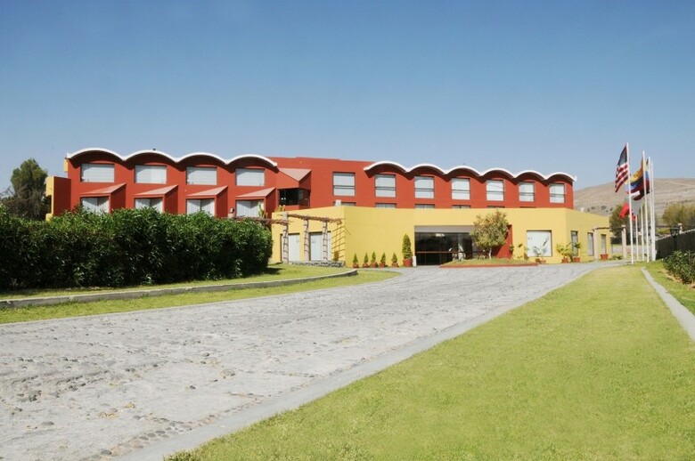 Hotel El Lago Estelar