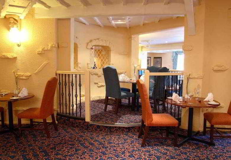 Hotel Menzies Baron`s Court