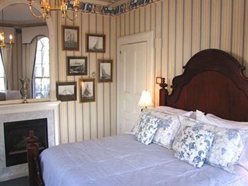 Bed & Breakfast Adele Turner Inn