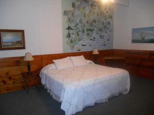 Yardarm Motel