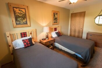 Hotel Wild Eagle Lodge