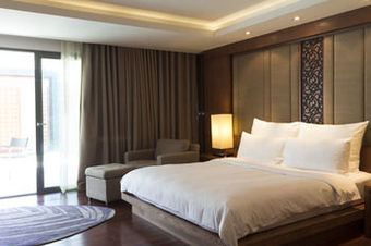 Aparthotel The Nchantra Pool Suite Residences