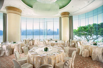 Hotel Harbour Grand Kowloon