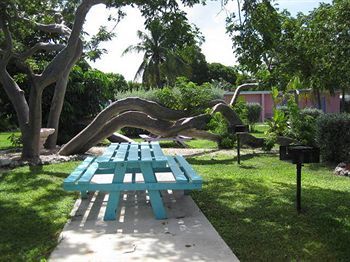 Hotel Coconut Cay Resort & Marina