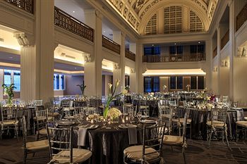 Renaissance Cincinnati Downtown Hotel