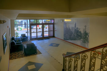 Hotel Warner