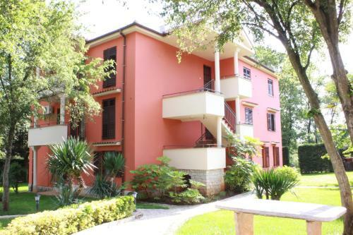 Aqua Family Apartments
