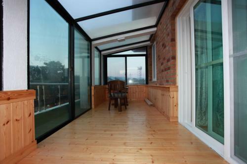 Hostal Pine Garden Guesthouse