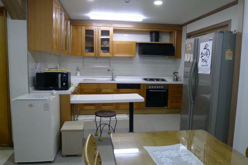 Hostal Pine Garden Guesthouse