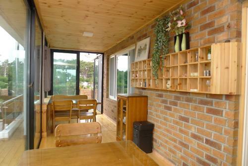Hostal Pine Garden Guesthouse