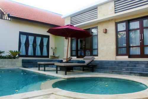 Kubu Kulat Villa