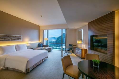 New World Guiyang Hotel