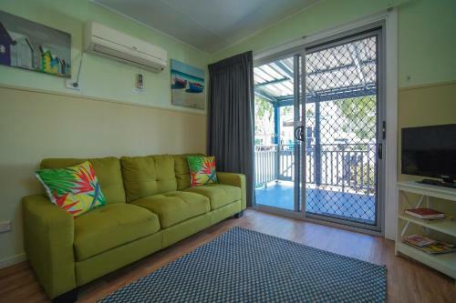 Colonial Holiday Park & Leisure Village
