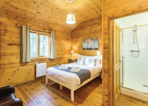 Woodland Park Lodges