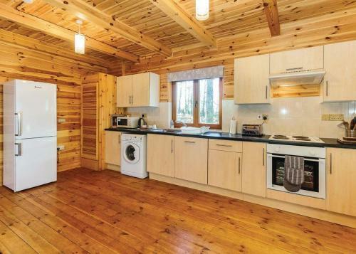 Woodland Park Lodges