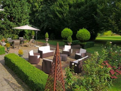 Bed & Breakfast Chambres D'h�tes Ch�teau De Courcelette