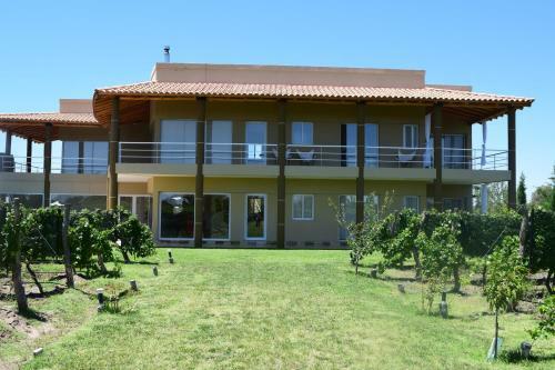 Hotel Chaglasian Wine & Suites