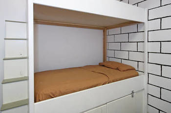 Hostel Habibi