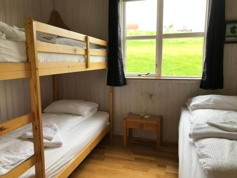 Einishus Cottages