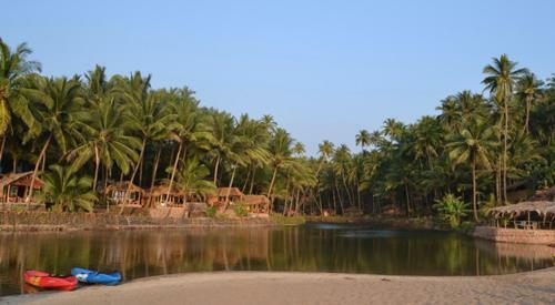Hotel Blue Lagoon Resort Goa
