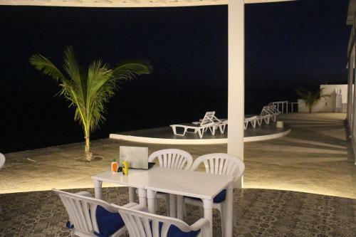 Hotel Down South 118 Beach Resort