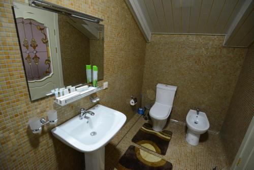City Line Boutique Hotel