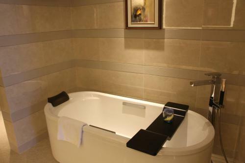 Yancheng Jinying Shangmei Hotel