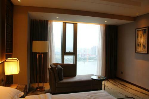 Yancheng Jinying Shangmei Hotel