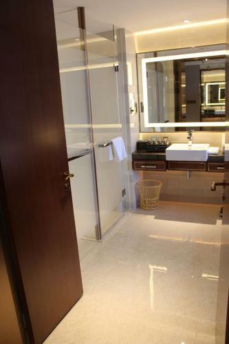 Yancheng Jinying Shangmei Hotel