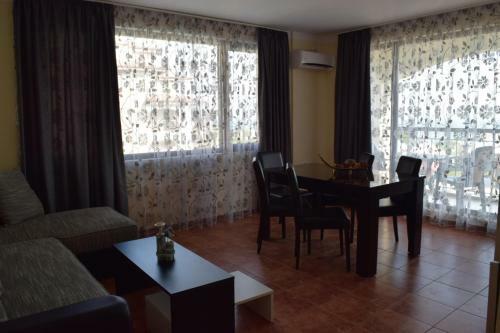 Sea Club Sarafovo Apartments
