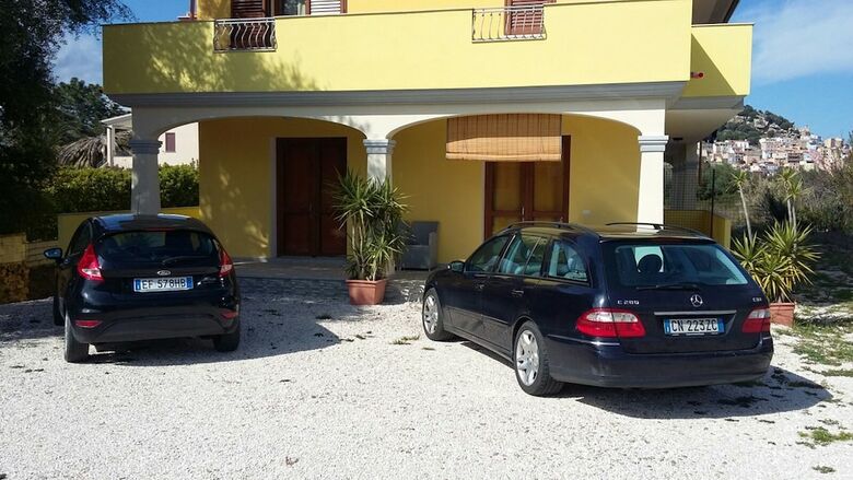 Hostal Blu Day Guesthouse