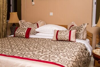 Alma House Hotel