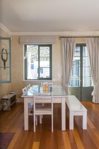 The Majestic Apartment