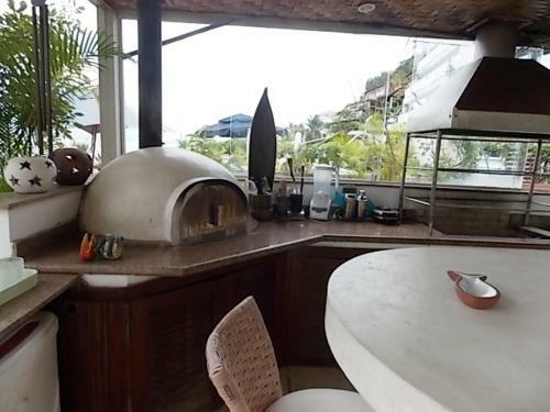 Casa Grande Em Angra