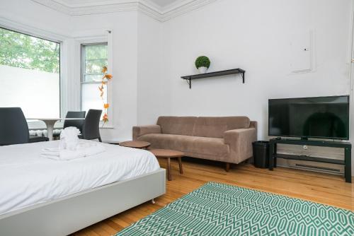 Apartments On Rue Aylmer