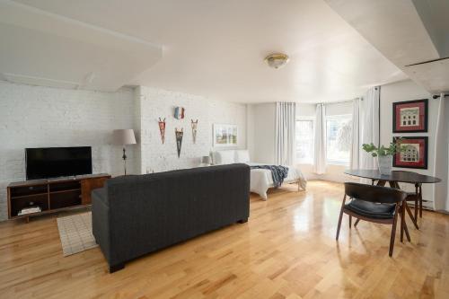 Apartments On Rue Aylmer