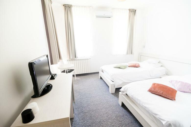 Alex & George Boutique Hotel