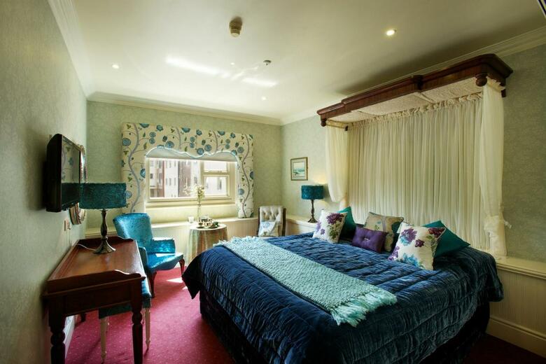 Arbutus Hotel