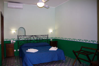 Hostal Hotel Arcangelo - Salina