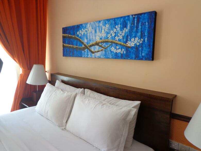 Paradise Beach Hotel