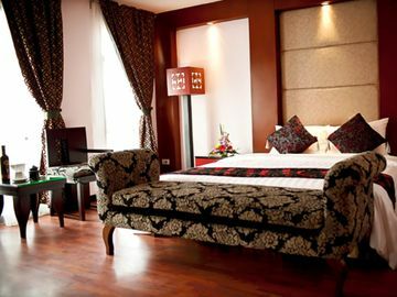 Gia Bao Grand Hotel