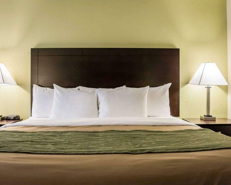 Hotel Comfort Inn & Suites